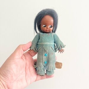 Vintage Heritage Dolls Native American Sleepy Girl Figurine Blue Leather Clothes